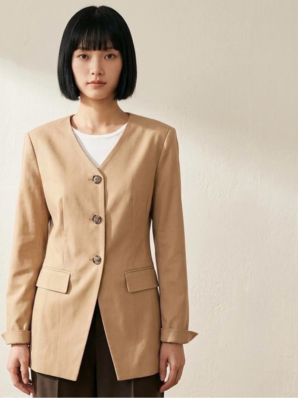 Women's Camel V-Neck Single-Breasted Blazer Jacket